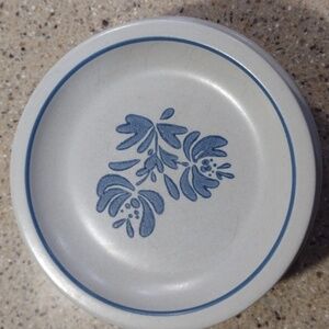 6 Pfalzgraff dessert plates.  61/2 inches in diameter.